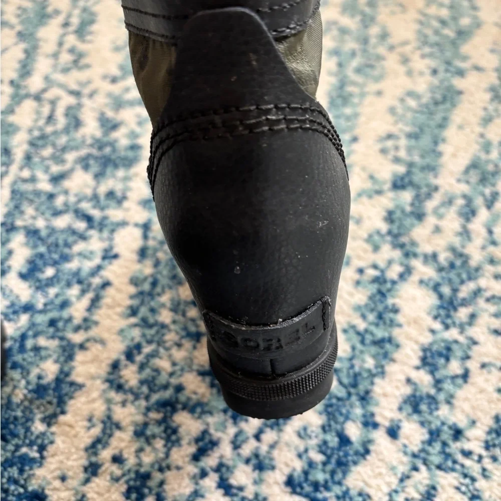 SOREL Lexie Youth Camo Camouflage Wedge Lace Up Boots Green 5 worn once
